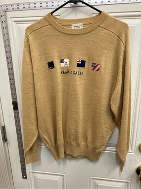 Mustard, Crewneck, Sweater, with embroidered flags